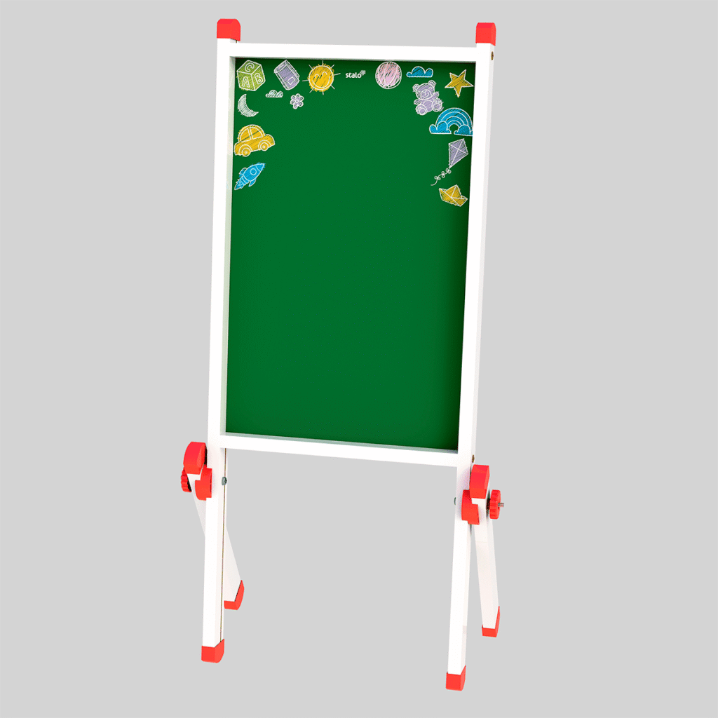 Lousa verde em suporte branco e vermelho, decorada na parte superior com desenhos coloridos de estrelas, nuvens, arco-íris, planetas e formas lúdicas, criando um visual divertido e infantil.