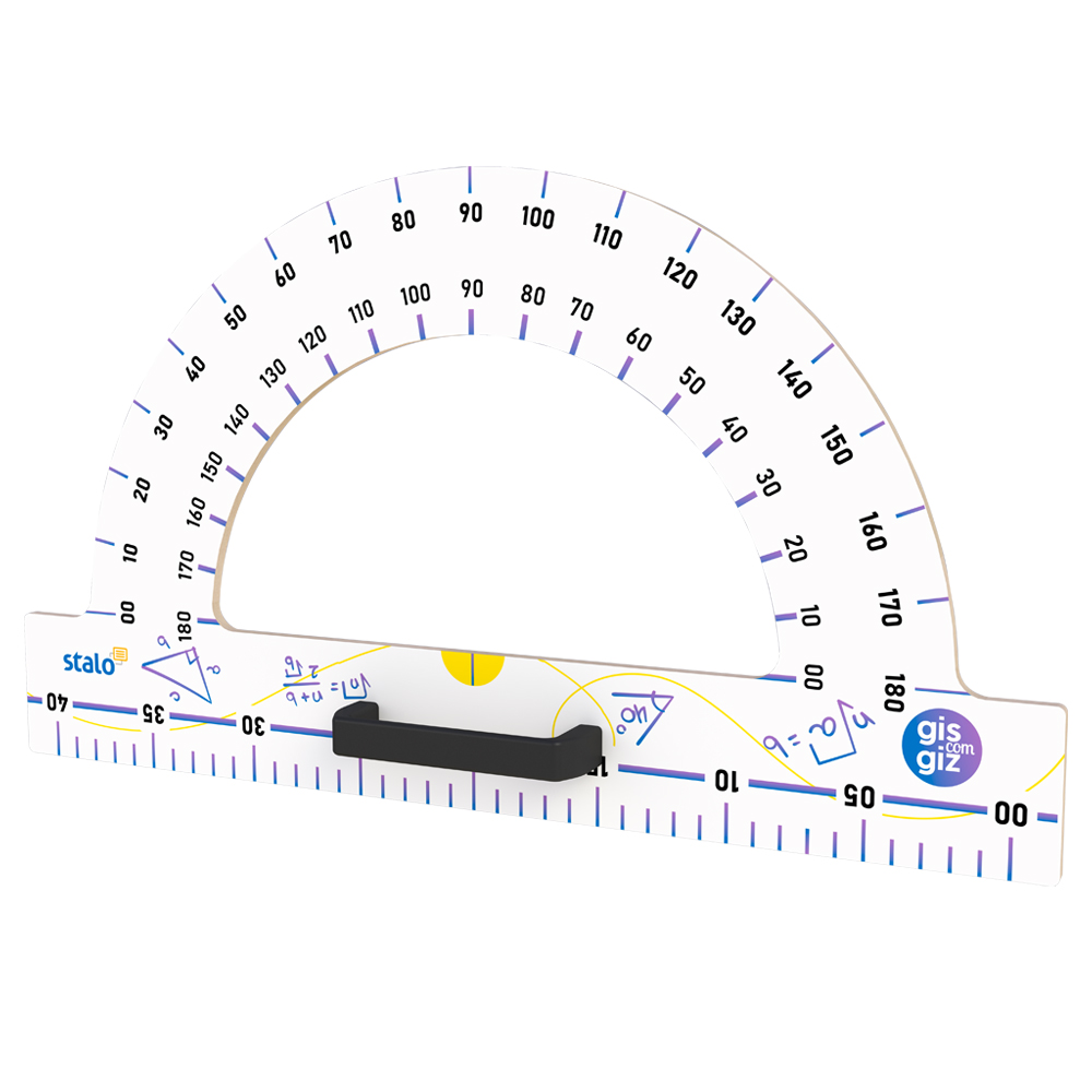 Um transferidor de quadro branco e de grandes dimensões, em formato semicircular, com marcações de ângulo de 0 a 180 graus. Possui uma escala reta na base (de 0 a 40) e fórmulas geométricas ilustradas. Uma alça preta está fixada na base.